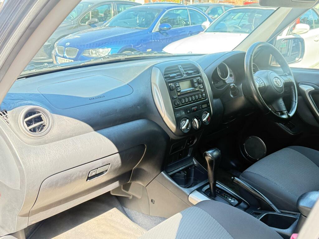 Toyota Rav 4 2.0 Xt-r D-4d 114 Bhp Grey #35
