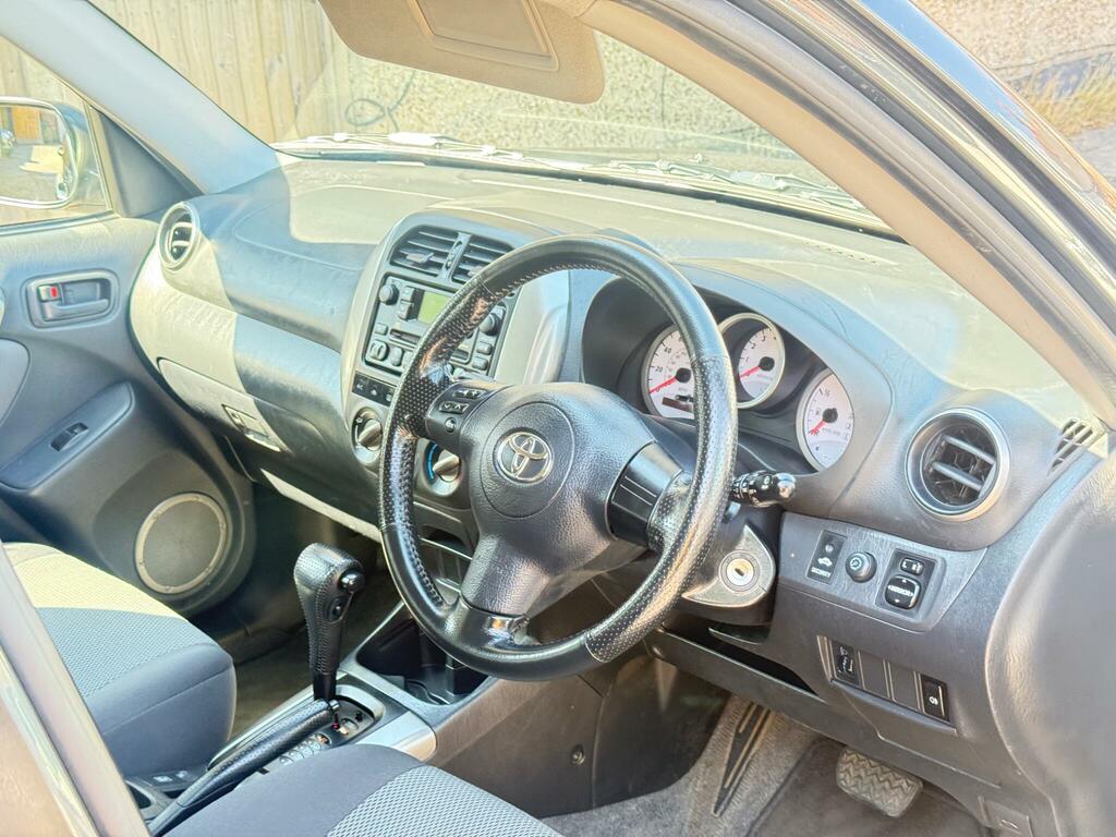 Toyota Rav 4 2.0 Xt-r D-4d 114 Bhp Grey #34