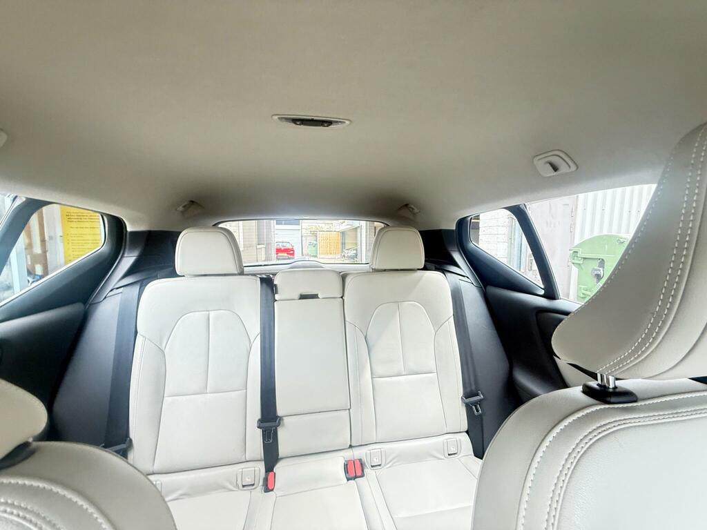 Volvo XC40 1.5L Inscription Black #35