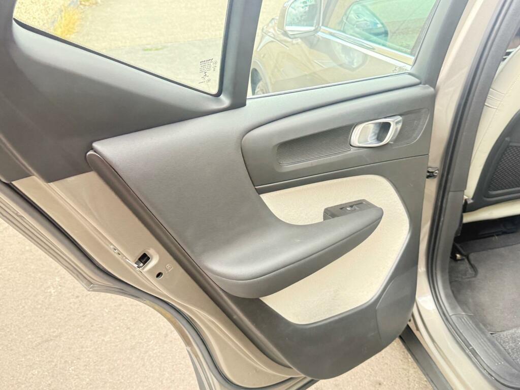 Volvo XC40 1.5L Inscription Black #13