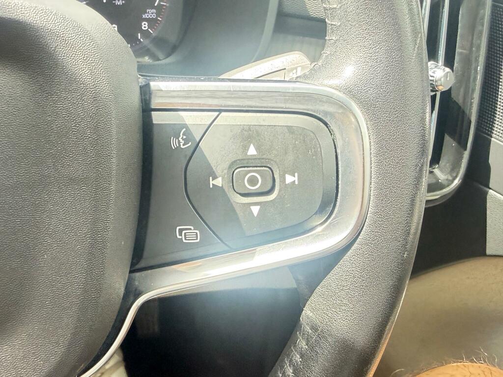 Volvo XC40 1.5L Inscription Black #38