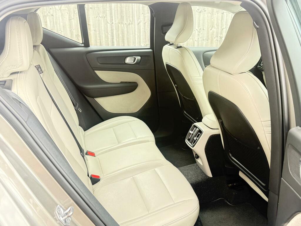 Volvo XC40 1.5L Inscription Black #23