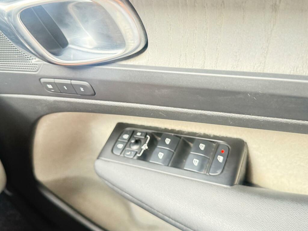 Volvo XC40 1.5L Inscription Black #32