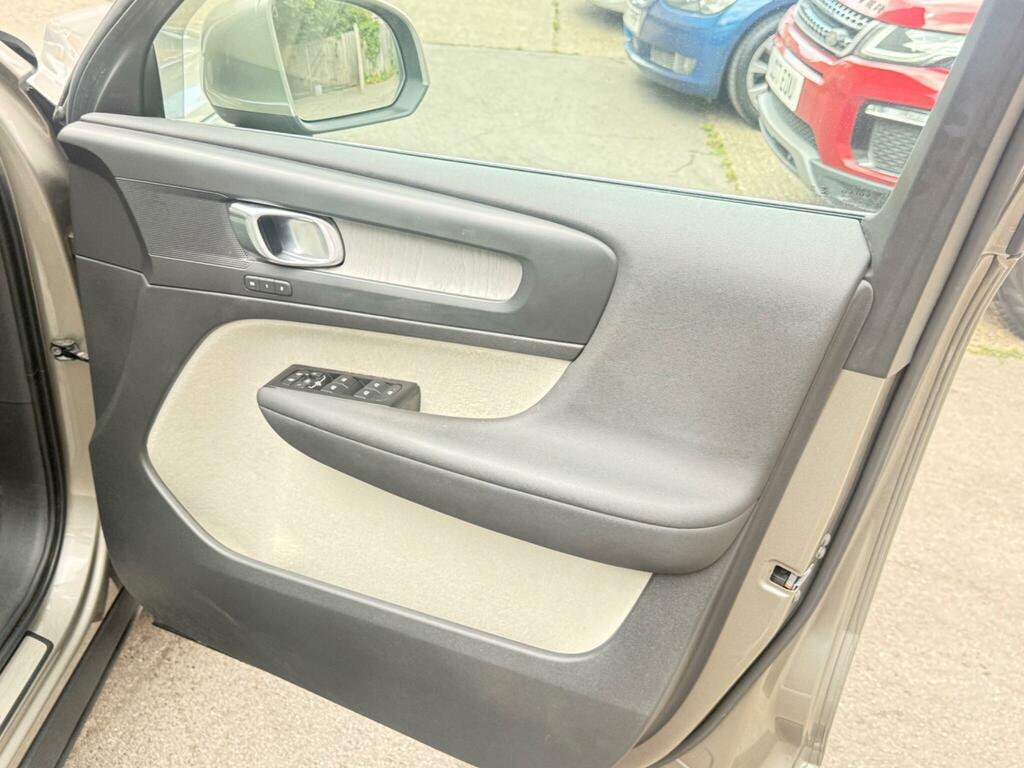 Volvo XC40 1.5L Inscription Black #11