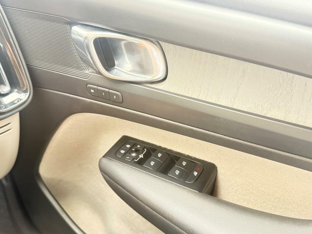 Volvo XC40 1.5L Inscription Black #44