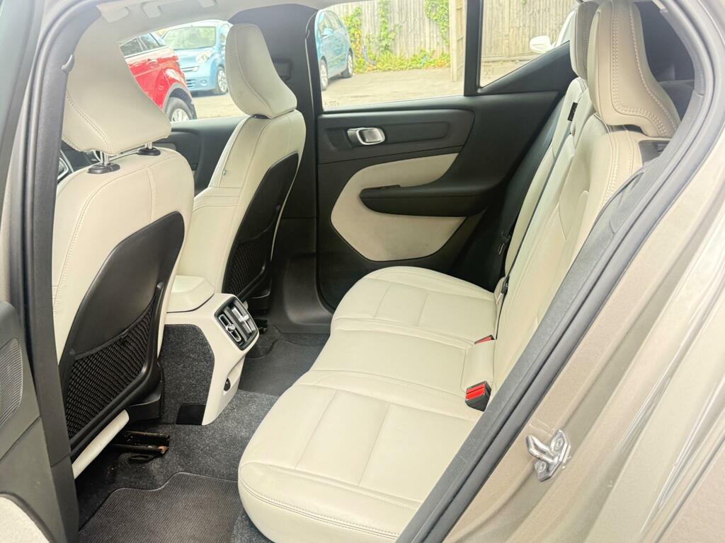 Volvo XC40 1.5L Inscription Black #17
