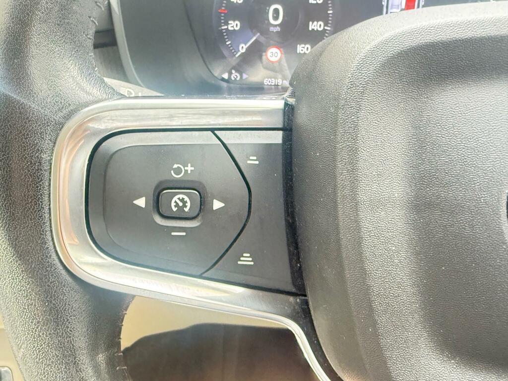 Volvo XC40 1.5L Inscription Black #42