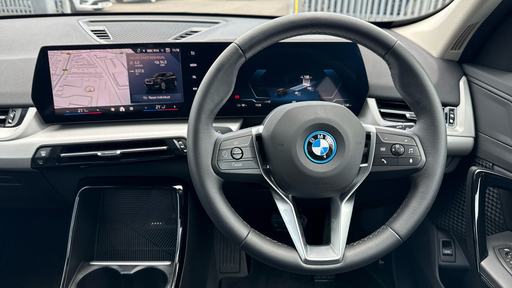 BMW iX1 20 66.5Kwh M Sport Edrive 11Kw Charger Blue #5