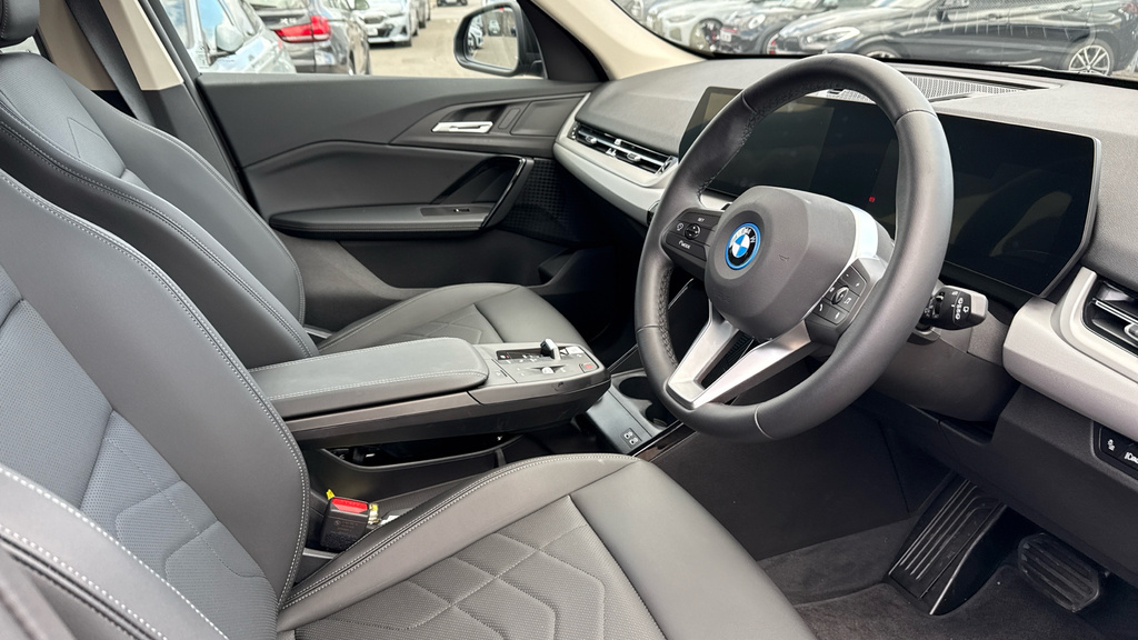 BMW iX1 20 66.5Kwh M Sport Edrive 11Kw Charger Blue #6