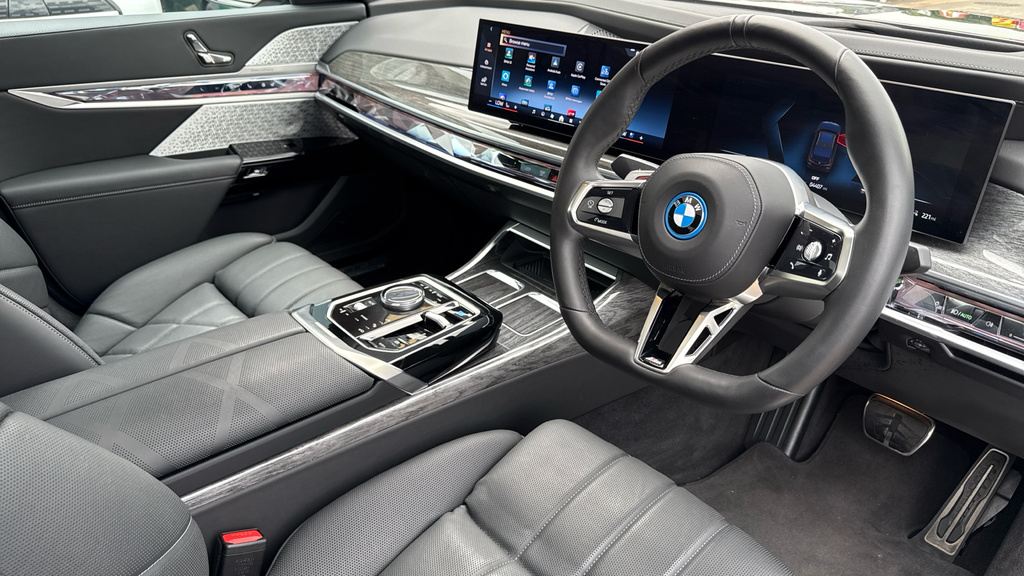 BMW i7 400Kw Xdrive60 M Sport 105.7Kwh Grey #6