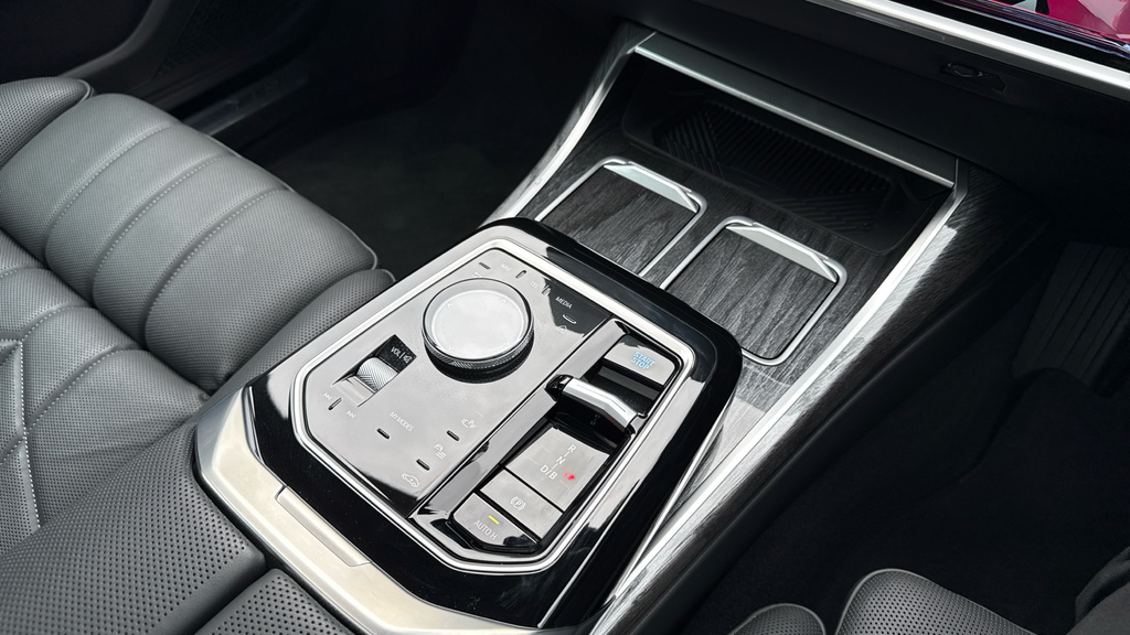 BMW i7 400Kw Xdrive60 M Sport 105.7Kwh Grey #19