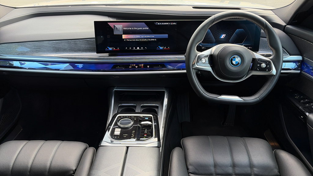 BMW i7 I7 Xdrive 60 Excellence Pro Black #4