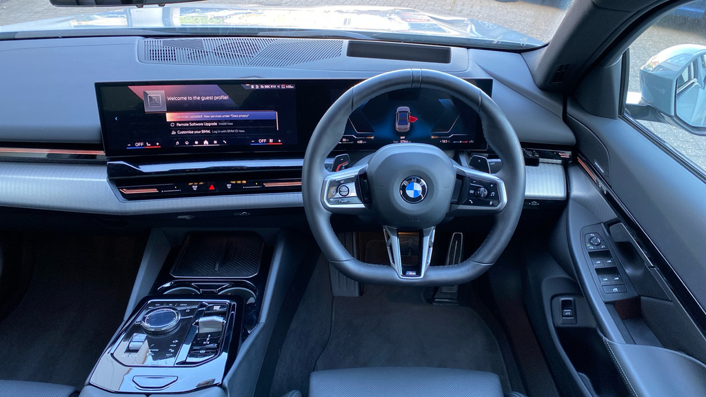 BMW 5 Series 520I M Sport 2024 Blue #5