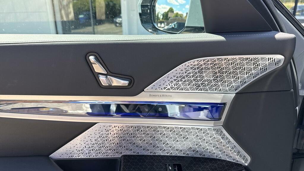 BMW 7 Series M760e Xdrive Ultimate Pack Black #65