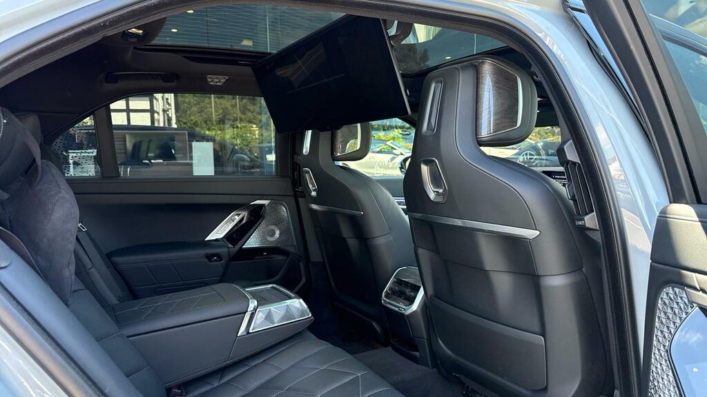 BMW 7 Series M760e Xdrive Ultimate Pack Black #12