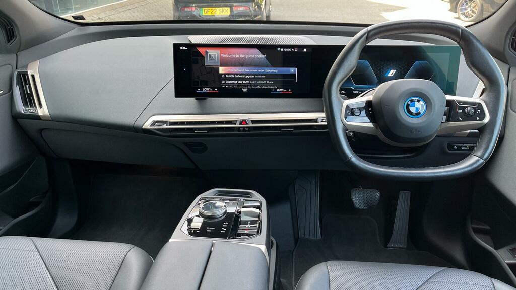 BMW iX M Sport White #4