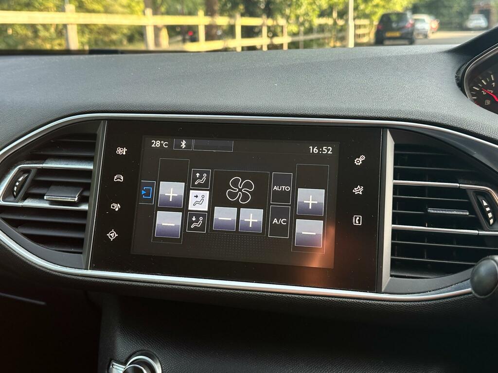 Peugeot 308 Hatchback  #25