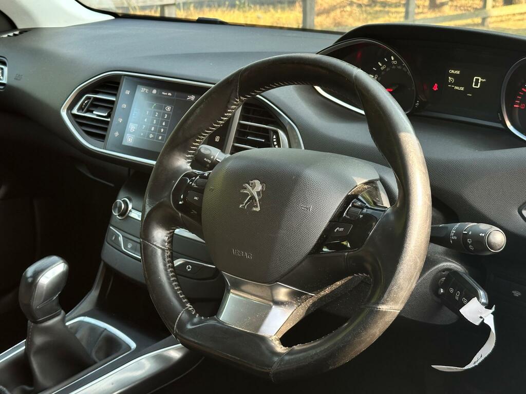 Peugeot 308 Hatchback  #18