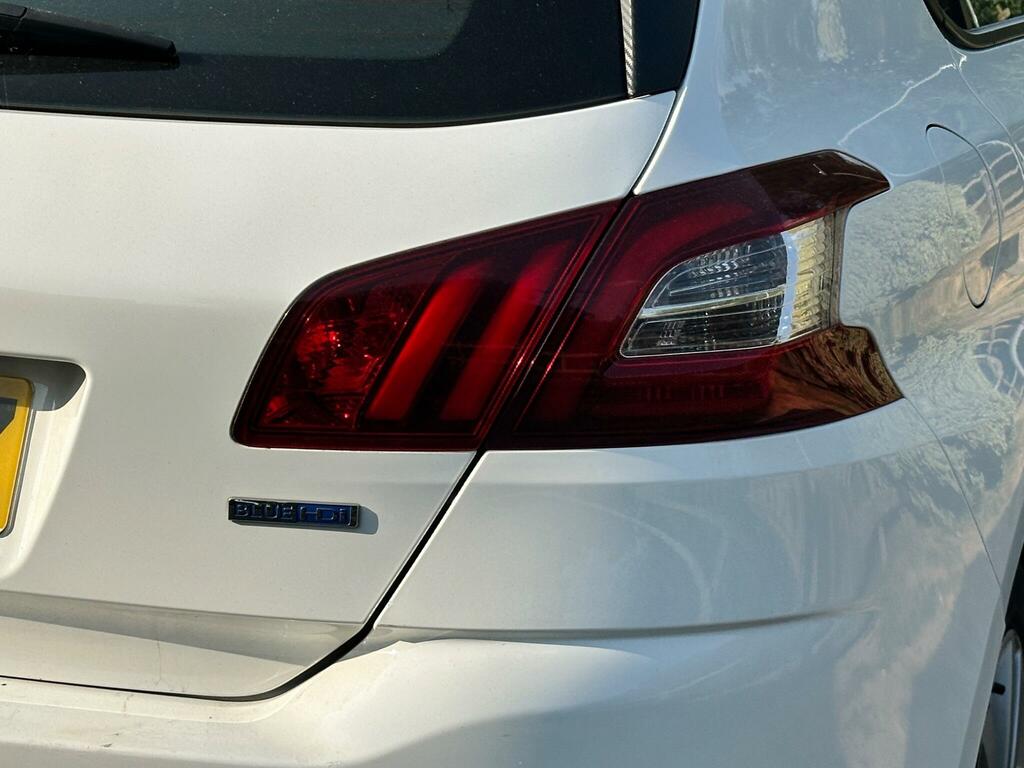 Peugeot 308 Hatchback  #13