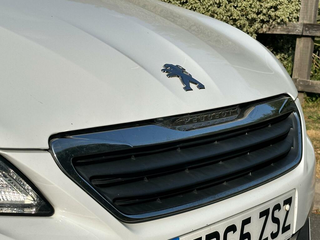 Peugeot 308 Hatchback  #16