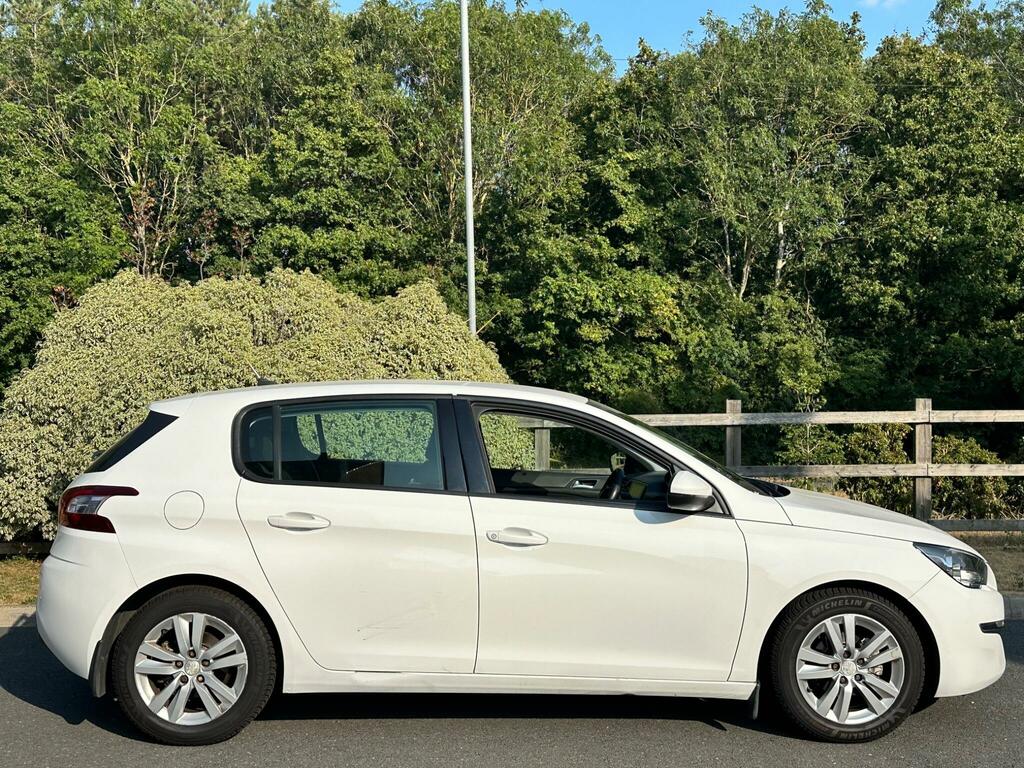 Peugeot 308 Hatchback  #9