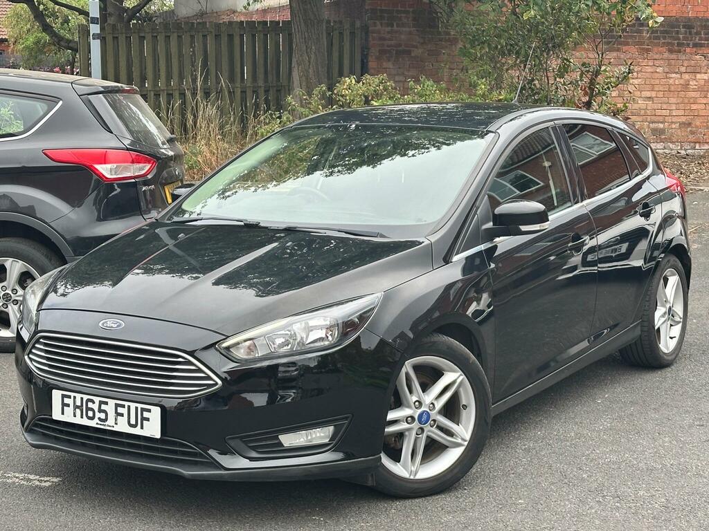 Ford Focus Zetec Black #4