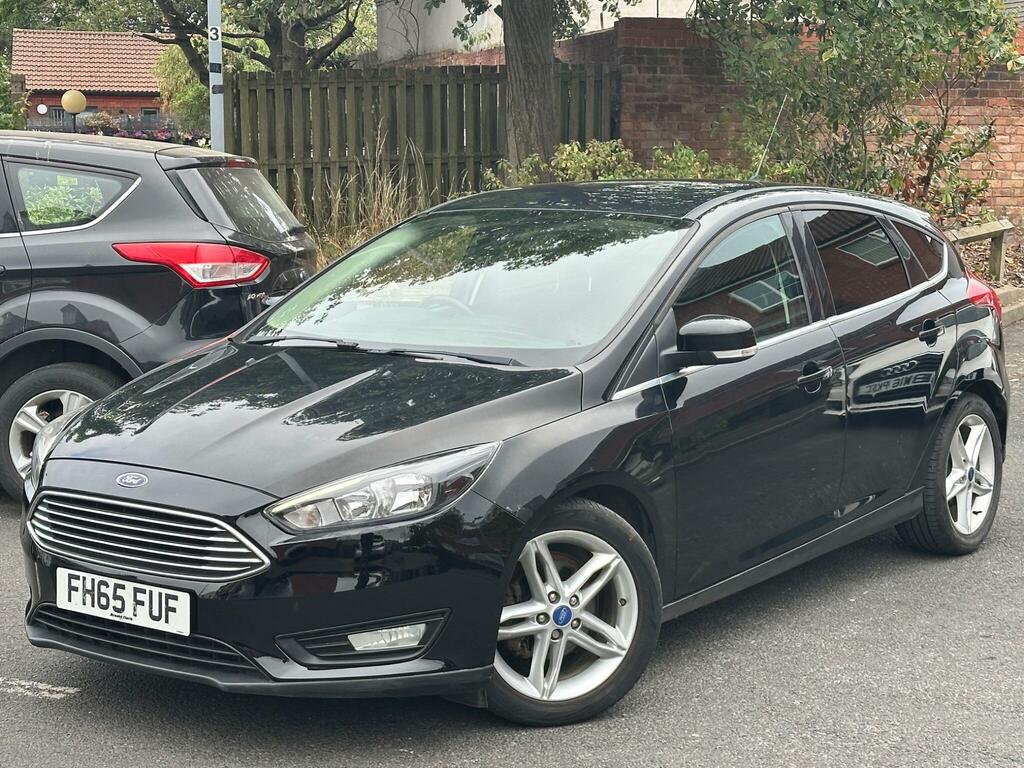 Ford Focus Zetec Black #5
