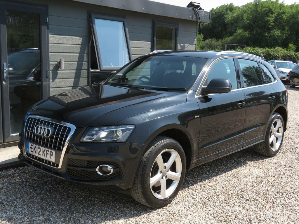 Audi Q5 S Line Black