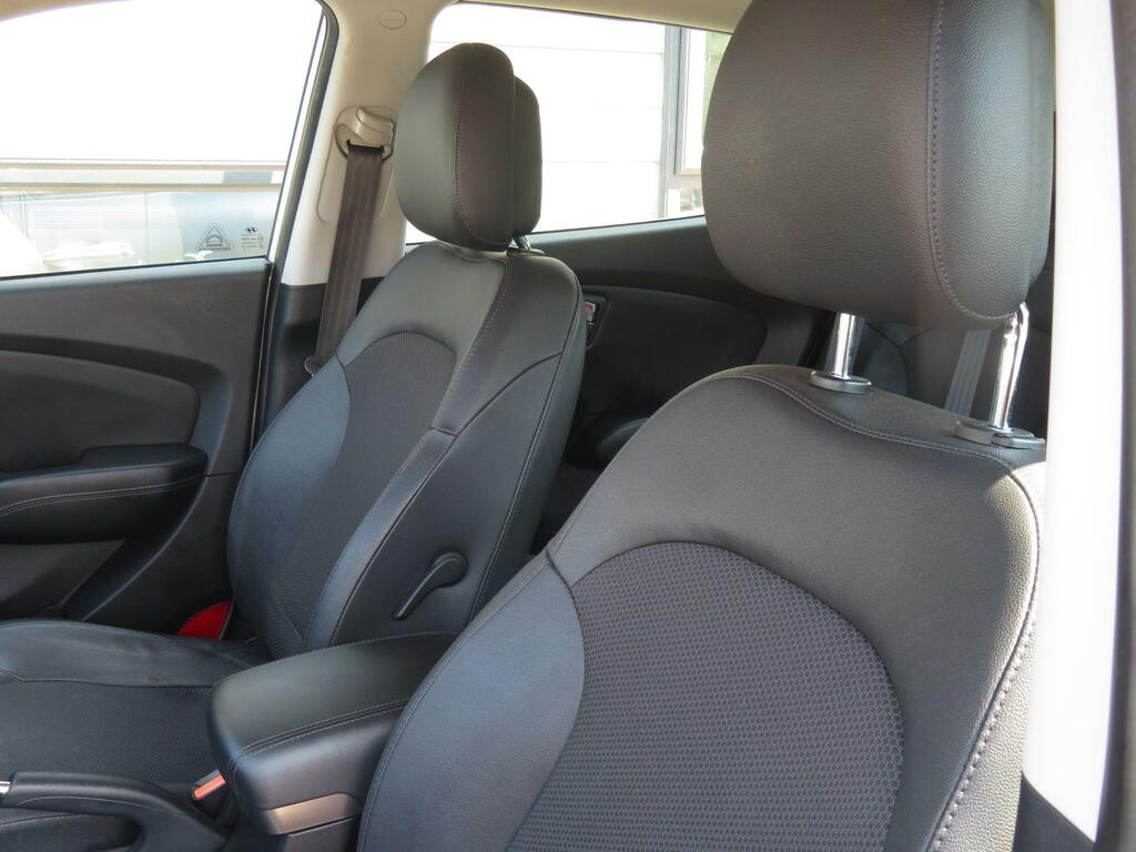 Hyundai Ix35 Crdi Se Black #25