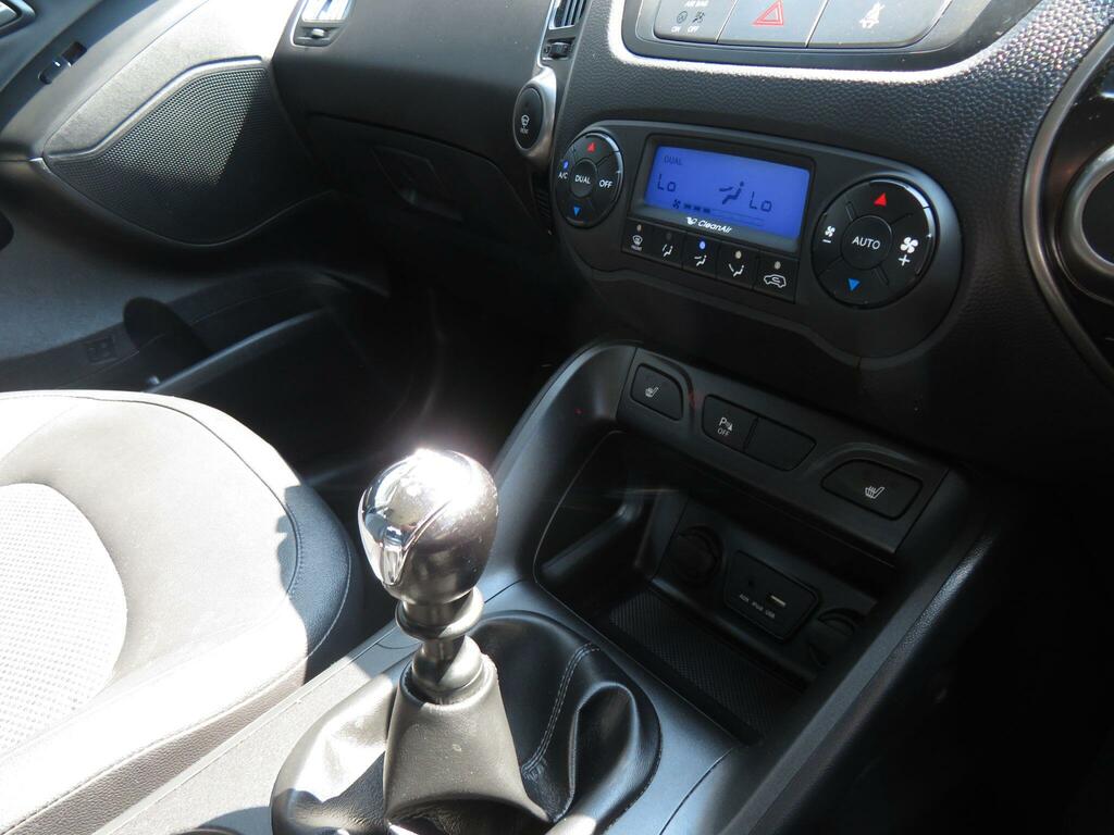 Hyundai Ix35 Crdi Se Black #11