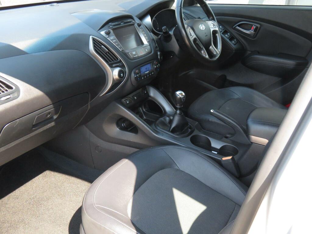 Hyundai Ix35 Crdi Se Black #23