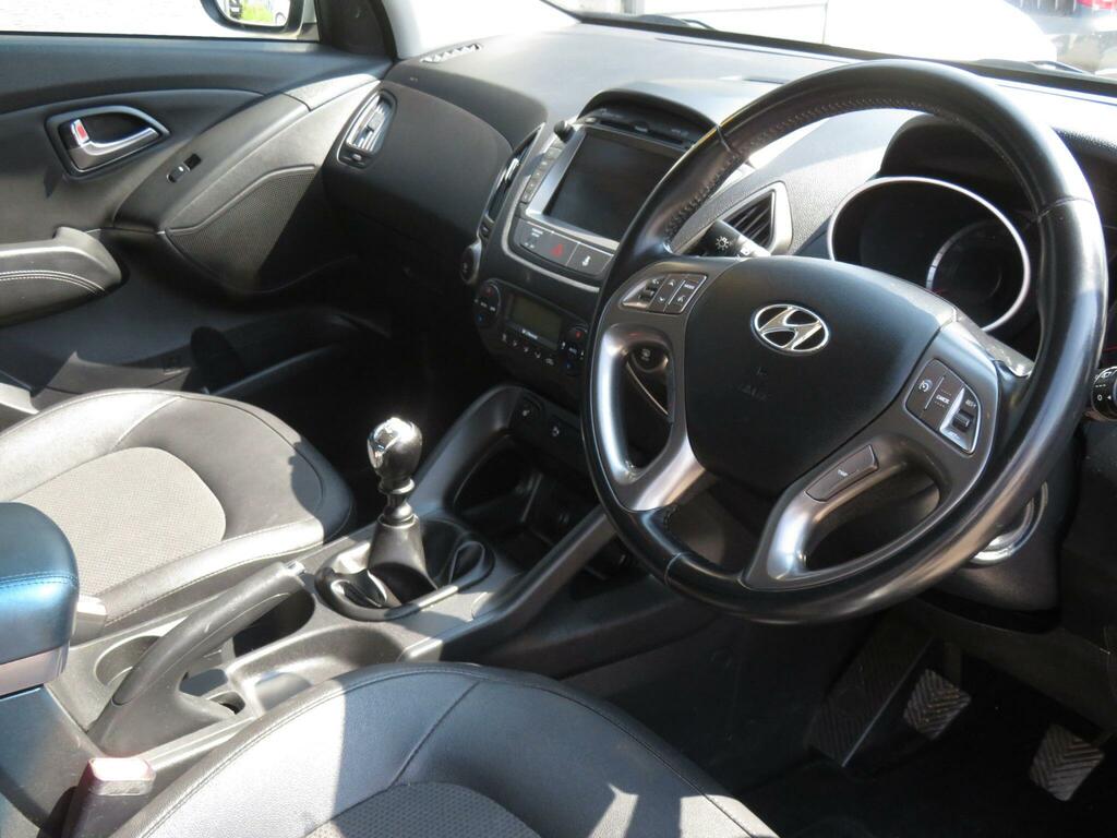 Hyundai Ix35 Crdi Se Black #7