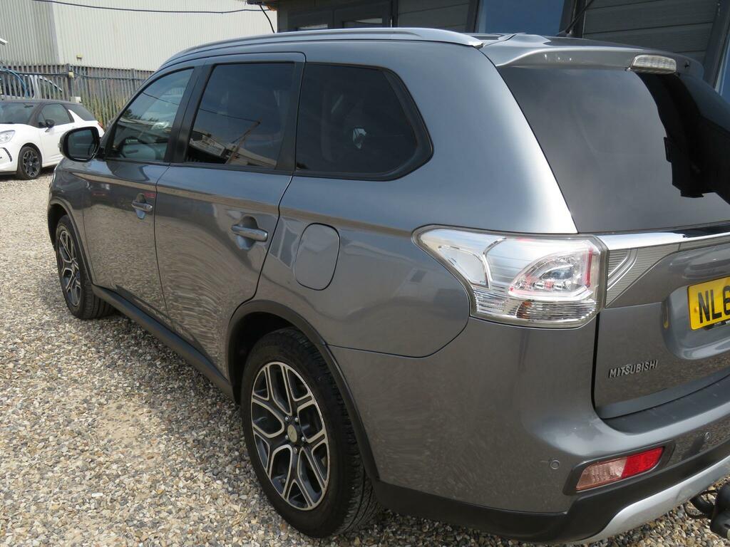 Mitsubishi Outlander 2.0 Phev Gx3h White #50