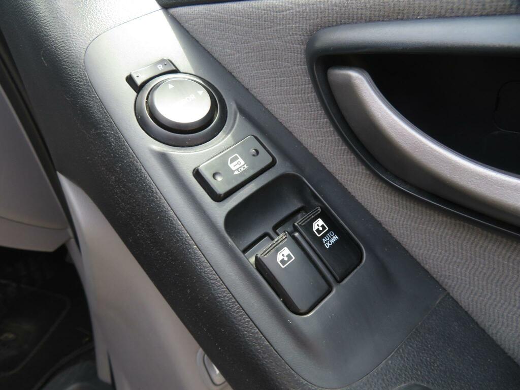 Hyundai I800 Mpv Black #18