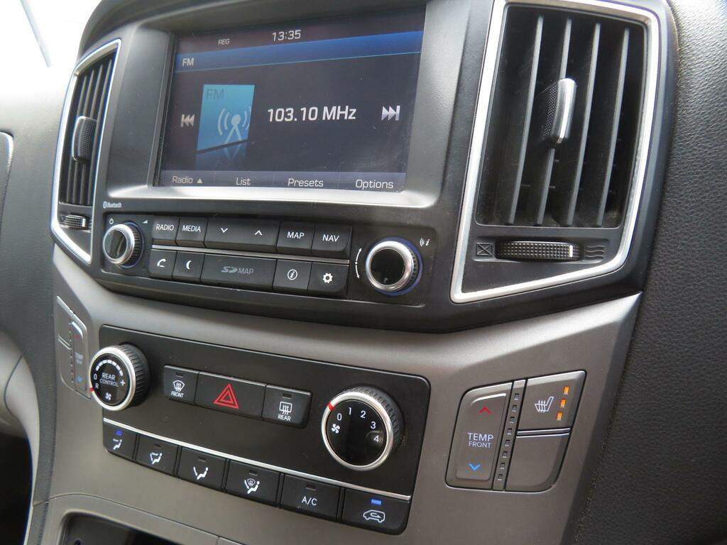 Hyundai I800 Mpv Black #13