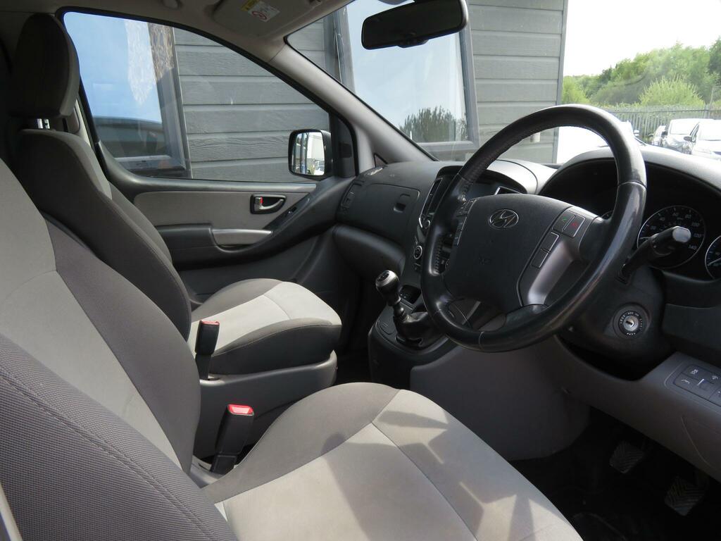Hyundai I800 Mpv Black #10