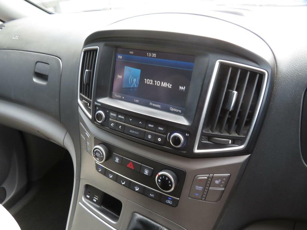 Hyundai I800 Mpv Black #11