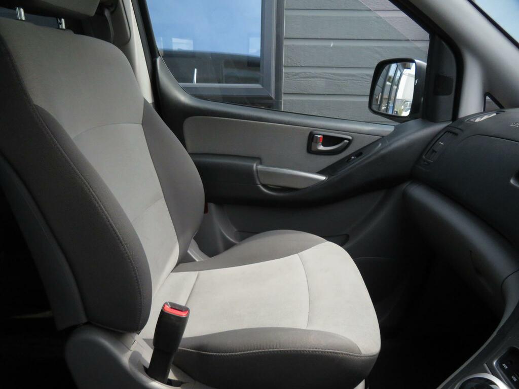 Hyundai I800 Mpv Black #15