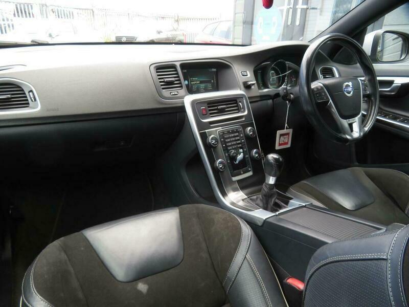 Volvo V60 1.6 D2 Se Lux 113 Bhp Gold #29