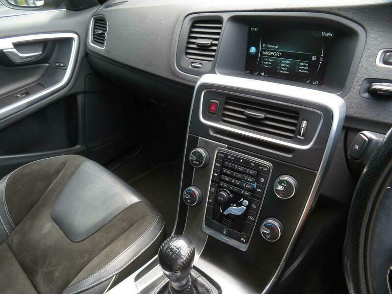 Volvo V60 1.6 D2 Se Lux 113 Bhp Gold #31