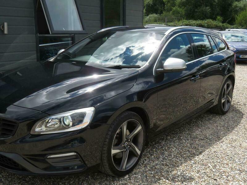 Volvo V60 R-design Lux Black #2