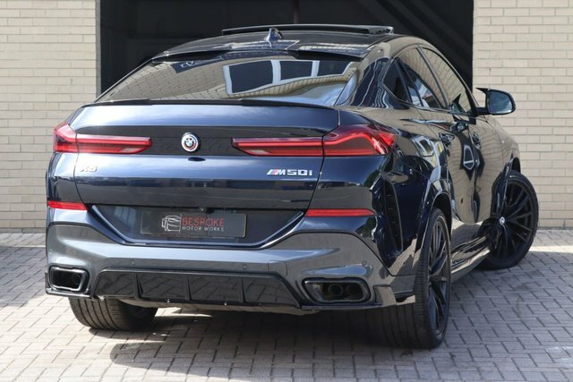 BMW X6 M50i 4.4 Xdrive Black #3