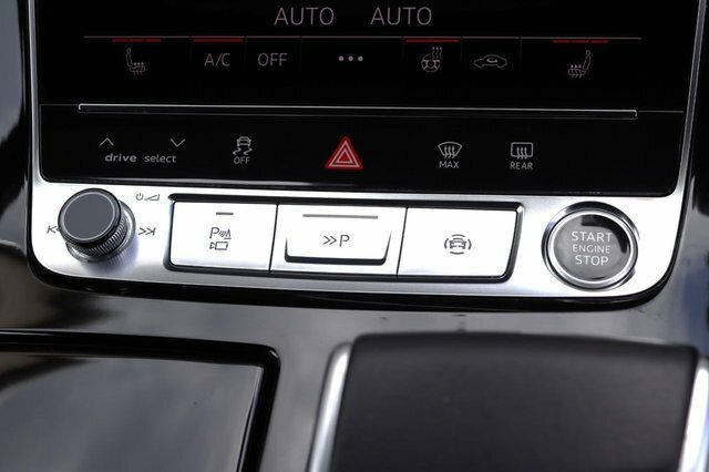 Audi Q8 e tron E-tron Sportback 50 S Line Quattro Grey #23