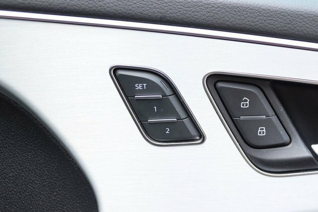 Audi Q8 e tron E-tron Sportback 50 S Line Quattro Grey #22