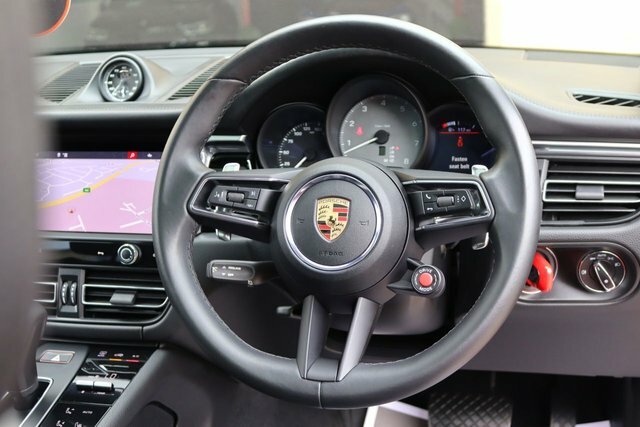 Porsche Macan 2.9T V6 S Pdk YV23WFM Red #6