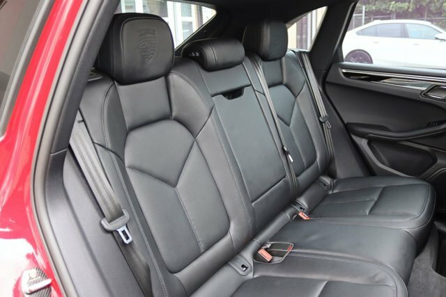 Porsche Macan 2.9T V6 S Pdk YV23WFM Red #5