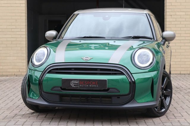 Mini Hatch 1.5 Cooper Exclusive Green