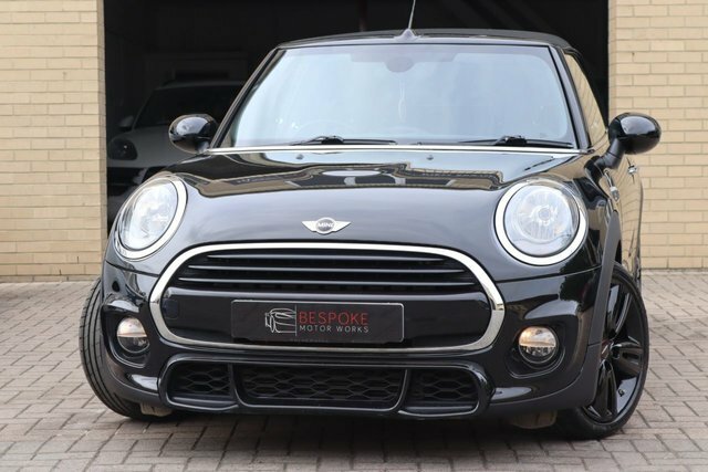 Mini Convertible 1.5 Cooper Black