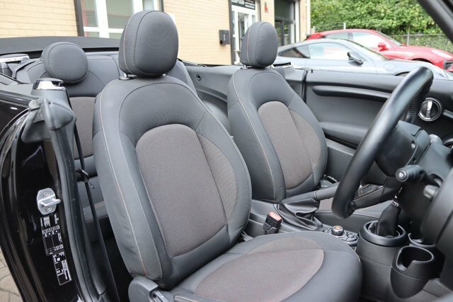 Mini Convertible 1.5 Cooper Black #4