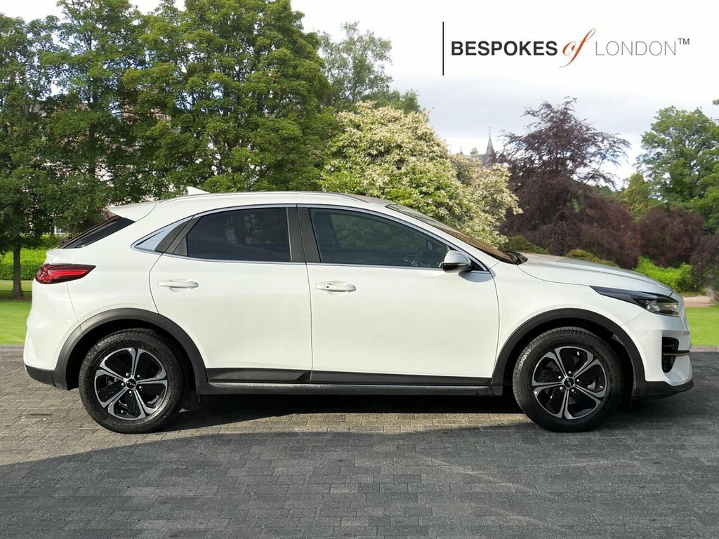 Kia Xceed 2022 1.6 Gdi 8.9Kwh 3 Dct Euro 6 Ss White #2